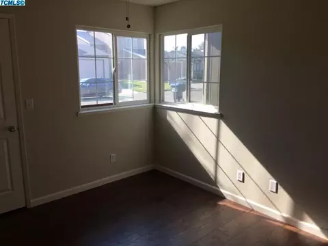 232 E Prospect Ave, Visalia, CA 93291 photo 8