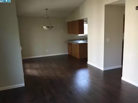 232 E Prospect Ave, Visalia, CA 93291 photo 3