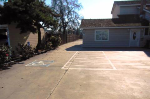 2209 W Tulare Ave, Visalia, CA 93277 photo 3