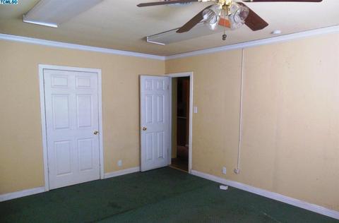 2209 W Tulare Ave, Visalia, CA 93277 photo 12