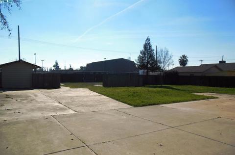 2209 W Tulare Ave, Visalia, CA 93277 photo 23