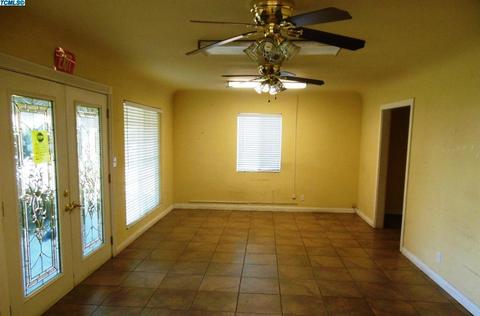 2209 W Tulare Ave, Visalia, CA 93277 photo 8