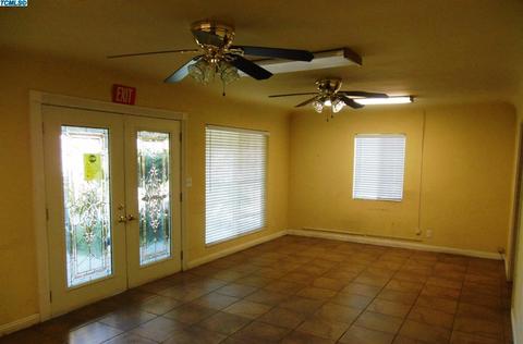 2209 W Tulare Ave, Visalia, CA 93277 photo 7
