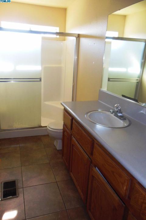2209 W Tulare Ave, Visalia, CA 93277 photo 22