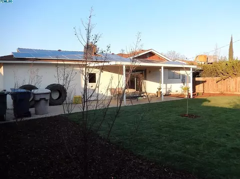 809 E Lyndale Ave, Tulare, CA 93274 photo 13