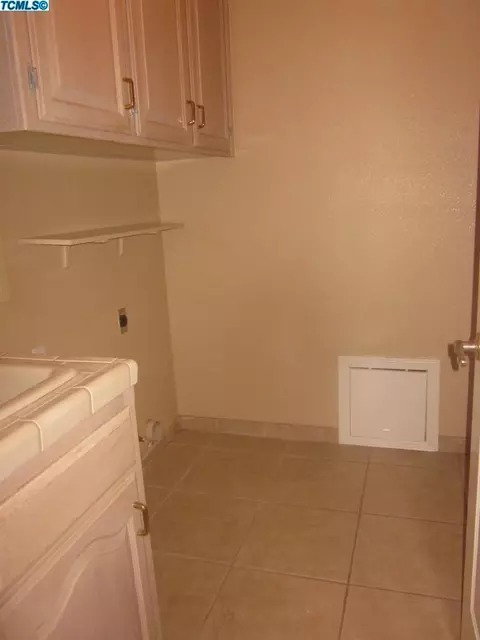 2128 E Kaweah Ct, Visalia, CA 93292 photo 7