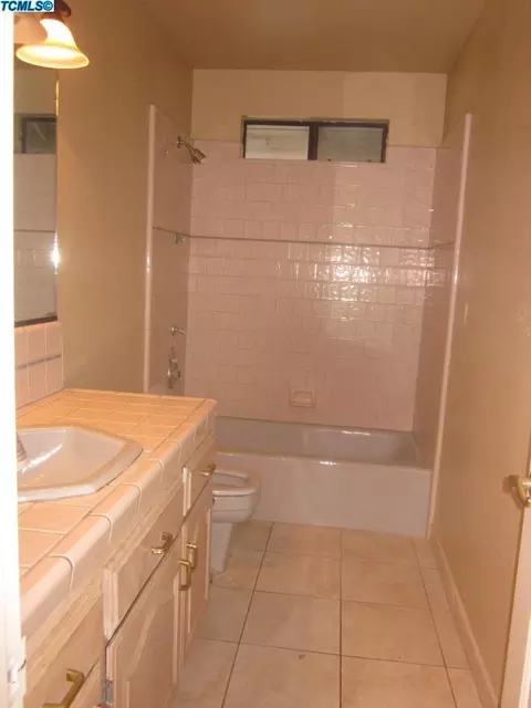 2128 E Kaweah Ct, Visalia, CA 93292 photo 10