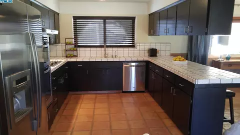 1522 W Marinette Ave, Exeter, CA 93221 photo 7