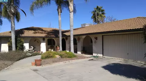 1522 W Marinette Ave, Exeter, CA 93221 photo 3
