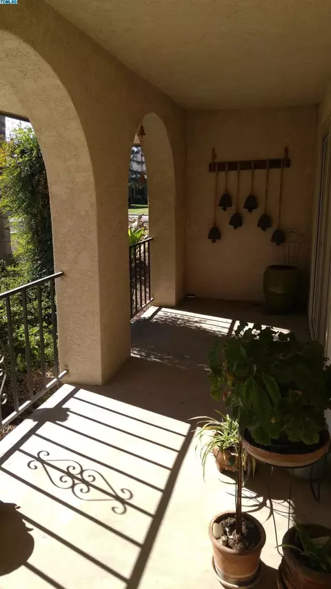 1522 W Marinette Ave, Exeter, CA 93221 photo 4