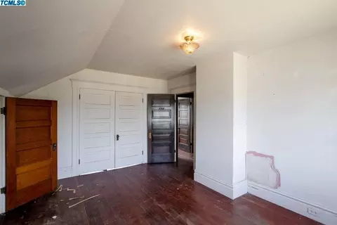 208 E 10th St, Hanford, CA 93230 photo 14