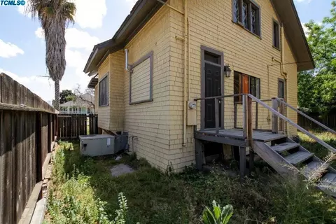 208 E 10th St, Hanford, CA 93230 photo 22
