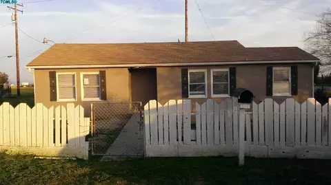 790 E 4th St, Hanford, CA 93230 photo 14