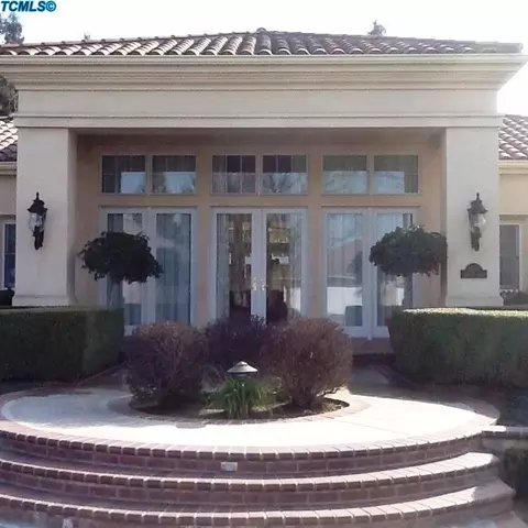 3515 E Hillcrest Ave, Visalia, CA 93292 photo 3
