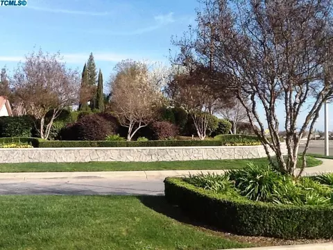 3515 E Hillcrest Ave, Visalia, CA 93292 photo 54