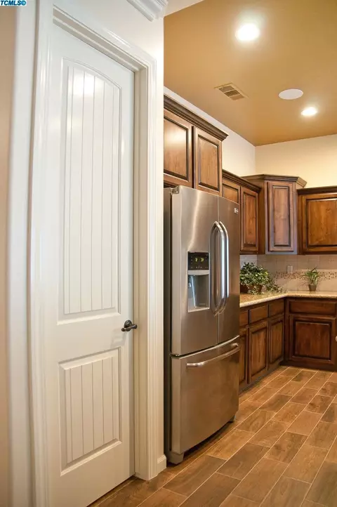 3063 Windmill Ct, Tulare, CA 93274 photo 27