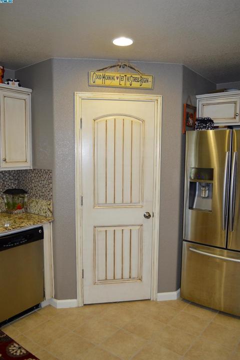 1461 National Dr, Lemoore, CA 93245 photo 5