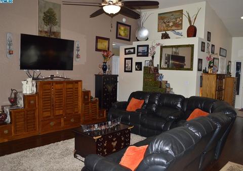 1461 National Dr, Lemoore, CA 93245 photo 9
