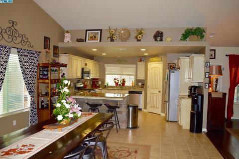 1461 National Dr, Lemoore, CA 93245 photo 7
