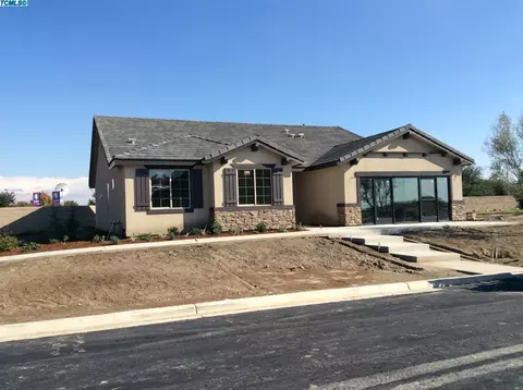 3028 Windmill Ct, Tulare, CA 93274 photo 14