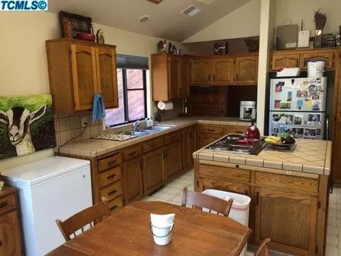 44843 Dinely Dr, Three Rivers, CA 93271 photo 2