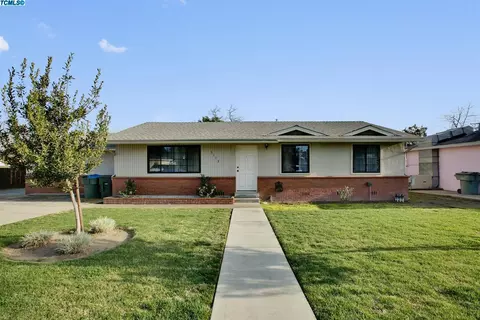 3113 E Duran Ave, Visalia, CA 93292 photo 2