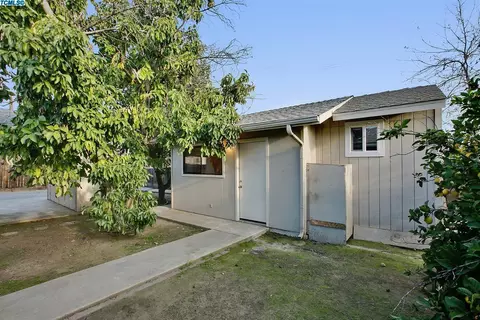 3113 E Duran Ave, Visalia, CA 93292 photo 23