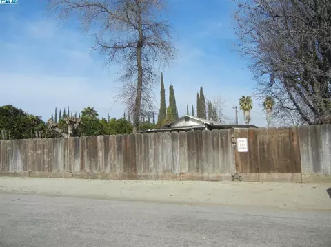 21775 Badger Hill Ave, Exeter, CA 93221 photo 2