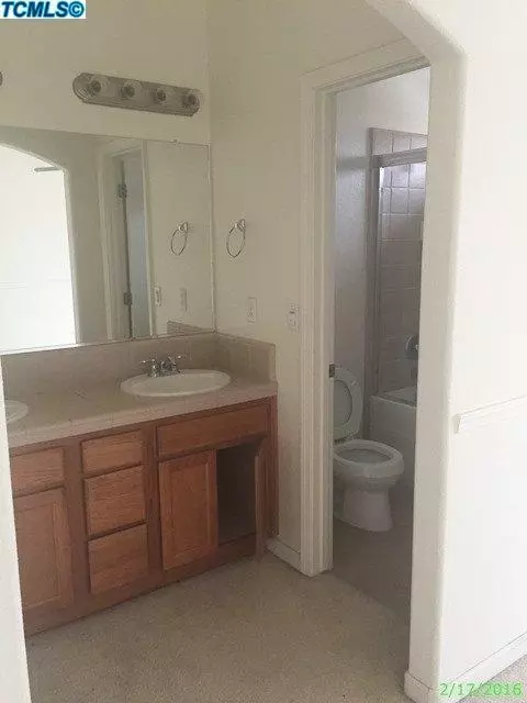 934 Privilege Dr, Lemoore, CA 93245 photo 9