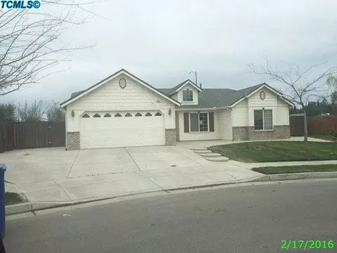 934 Privilege Dr, Lemoore, CA 93245 photo 1