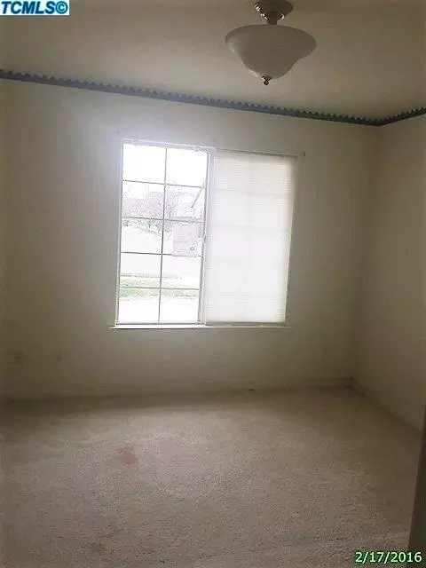 934 Privilege Dr, Lemoore, CA 93245 photo 5