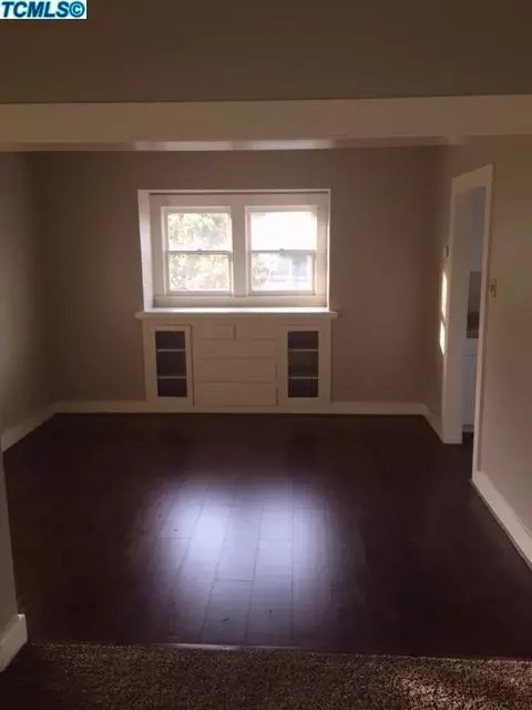 412 NW Second St, Visalia, CA 93291 photo 2