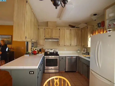 1131 Vine St, Exeter, CA 93221 photo 8
