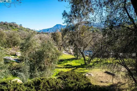42940 Kaweah River Dr, Three Rivers, CA 93271 photo 6