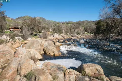 42940 Kaweah River Dr, Three Rivers, CA 93271 photo 17