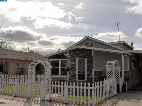 124 S Quince Ave, Exeter, CA 93221 photo 3