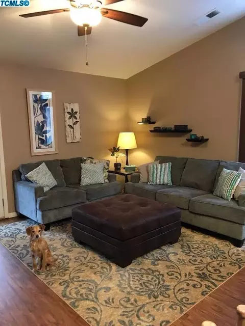 1638 E Castleview Ave, Visalia, CA 93292 photo 7