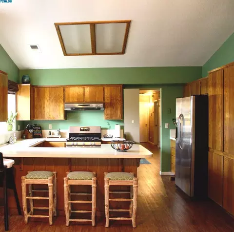 1638 E Castleview Ave, Visalia, CA 93292 photo 4