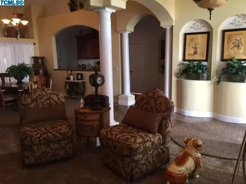 821 Valley View St, Taft, CA 93268 photo 4