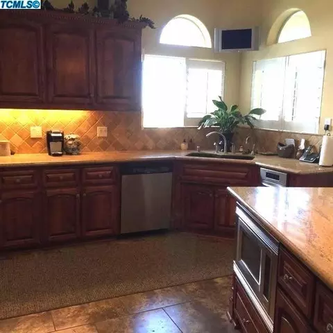 821 Valley View St, Taft, CA 93268 photo 14