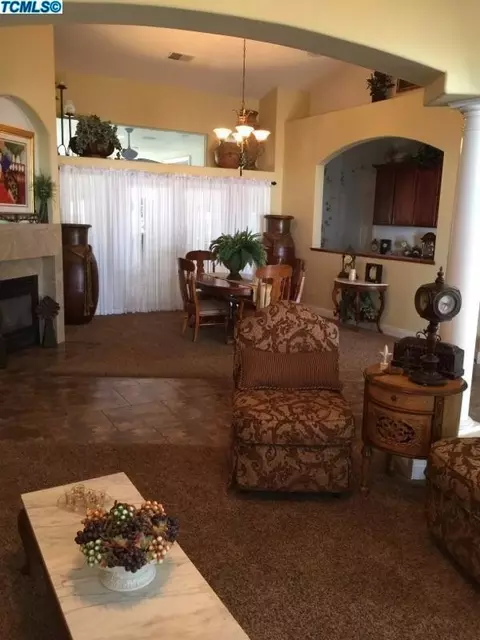 821 Valley View St, Taft, CA 93268 photo 3