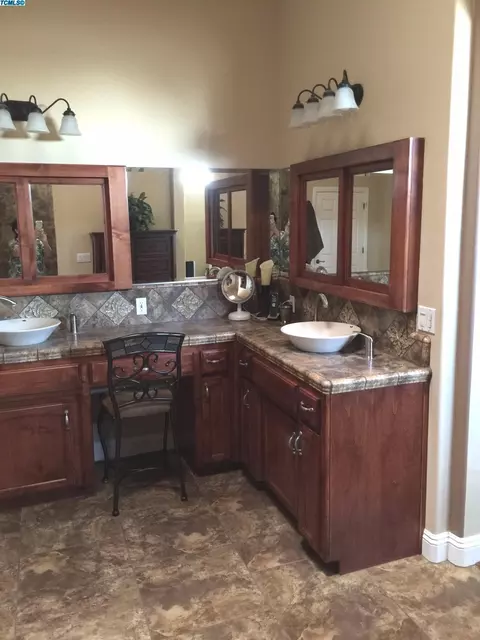 821 Valley View St, Taft, CA 93268 photo 19