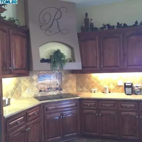 821 Valley View St, Taft, CA 93268 photo 12