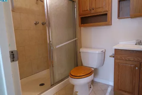 395 W Spruce Ave, Lemoore, CA 93245 photo 8
