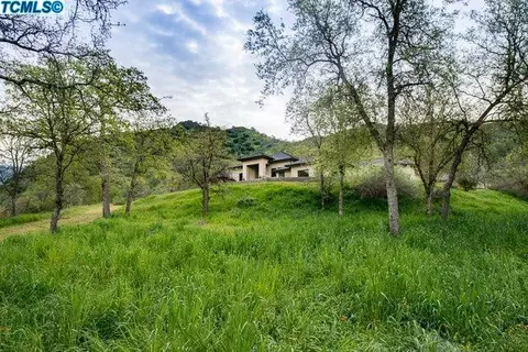41167 Oakridge Dr, Three Rivers, CA 93271 photo 2