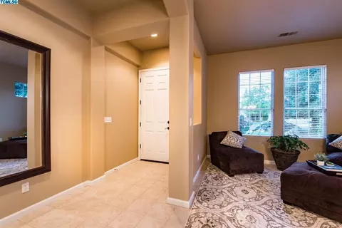 2772 Sussex Ave, Clovis, CA 93611 photo 3