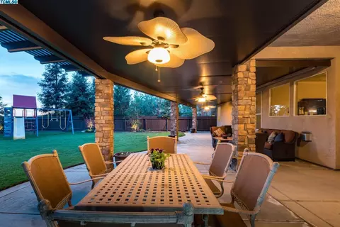 2772 Sussex Ave, Clovis, CA 93611 photo 24