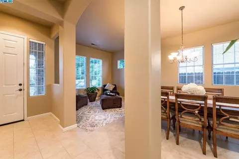 2772 Sussex Ave, Clovis, CA 93611 photo 5