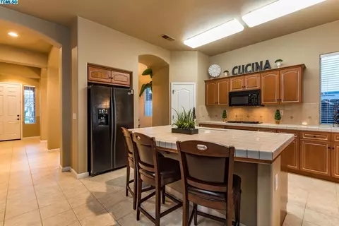 2772 Sussex Ave, Clovis, CA 93611 photo 8