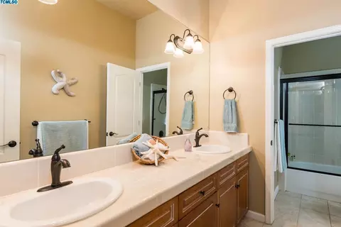 2772 Sussex Ave, Clovis, CA 93611 photo 17